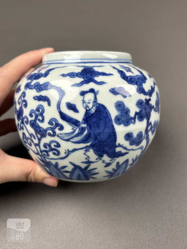 明万历 青花仙人祝寿图小罐 - 图7